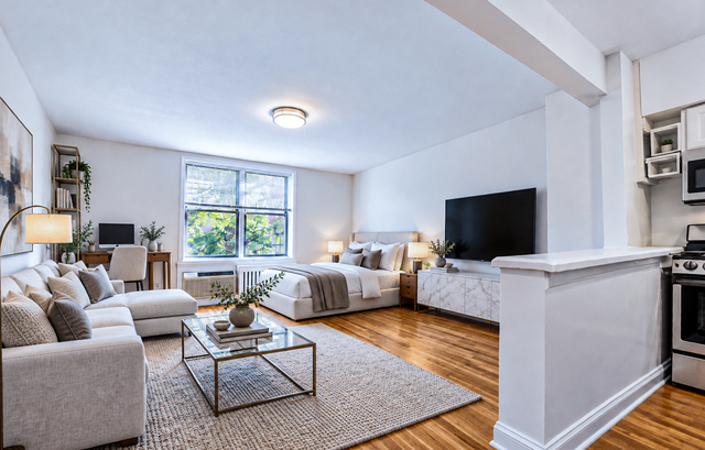 151 West 16th Street - Photo 1