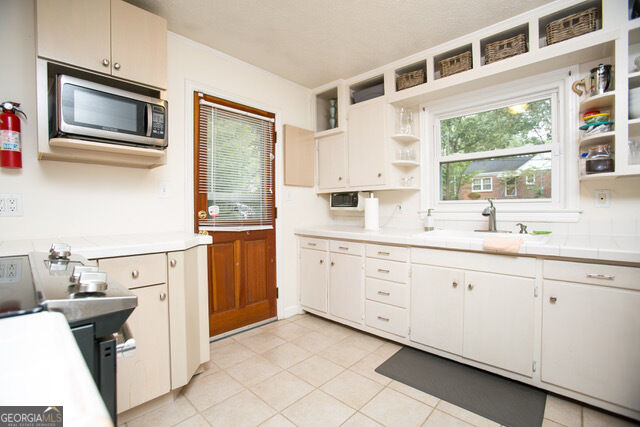 3323 Victoria Street - Photo 1