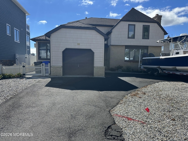 35 Bay Way - Photo 1