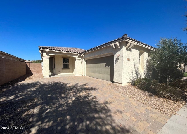 3120 E Patrick Street - Photo 1