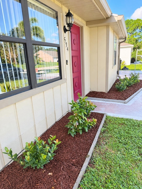 534 Nw Billiar Avenue - Photo 1