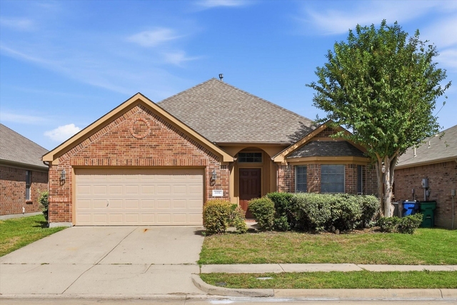 506 Hackberry Drive - Photo 1
