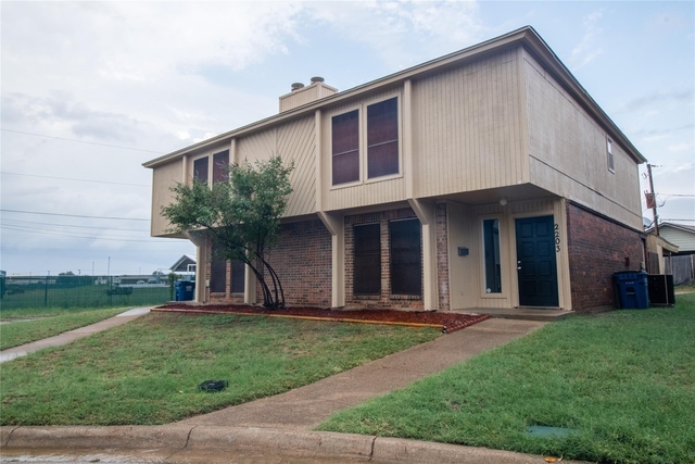 2203 Chase Court - Photo 1
