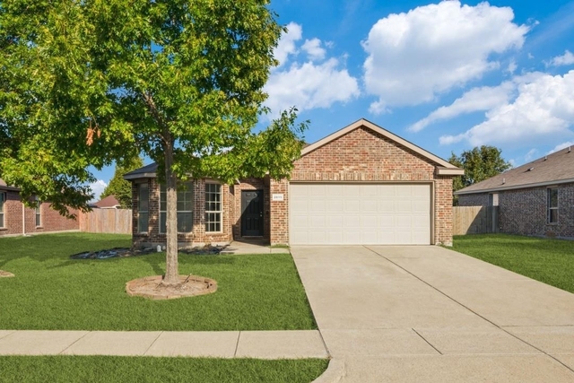 2815 Briarbrook Drive - Photo 1