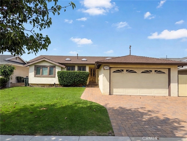 2045 W 230th - Photo 1
