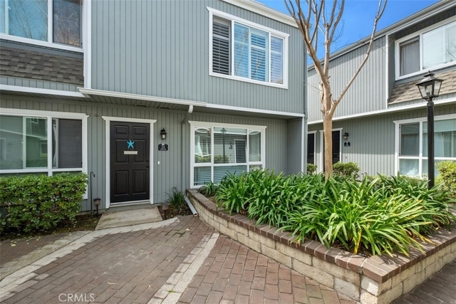 24 Seascape - Photo 1