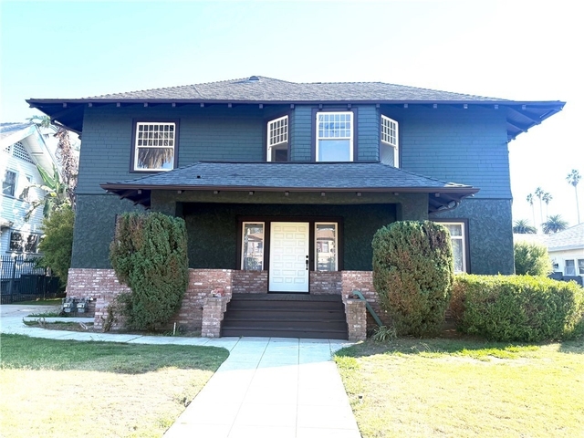 2336 W 23rd - Photo 1