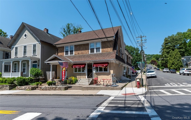 326 N Broadway - Photo 1