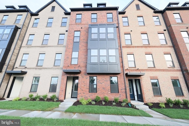 14956 Deco Circle - Photo 1