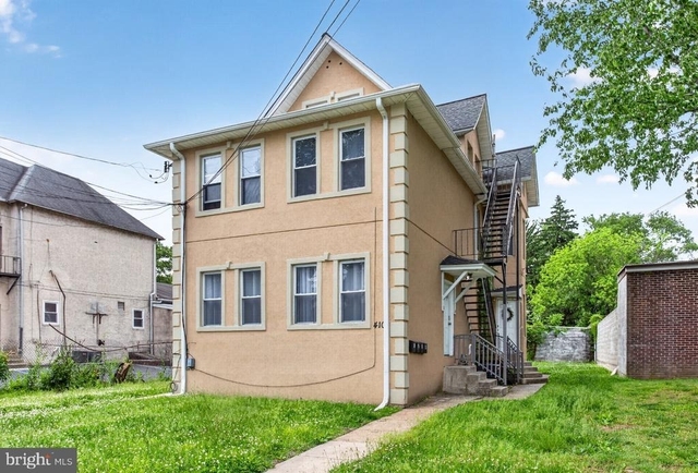 410 Folcroft Avenue - Photo 1