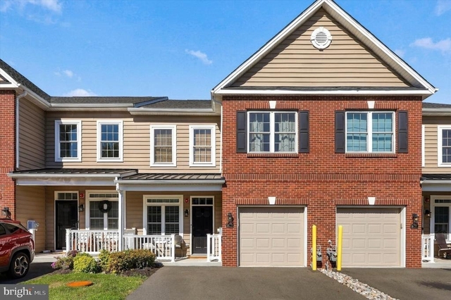 16728 River View Circle - Photo 1