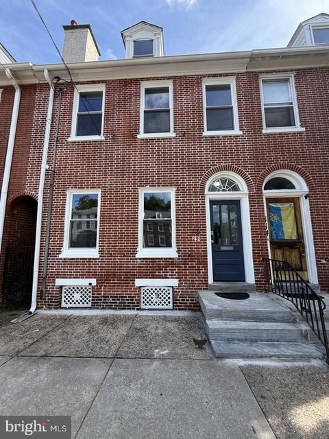 116 E Broad Street - Photo 1