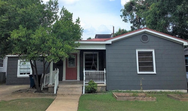 1020 Ellingson Ln - Photo 1