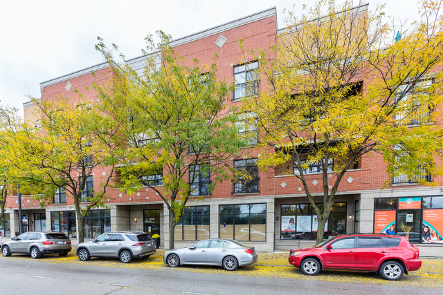 5766 N Lincoln Avenue - Photo 1