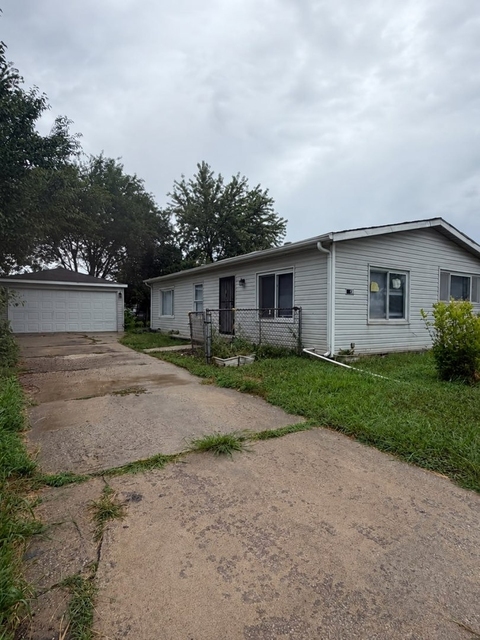 2247 Astor Street - Photo 1
