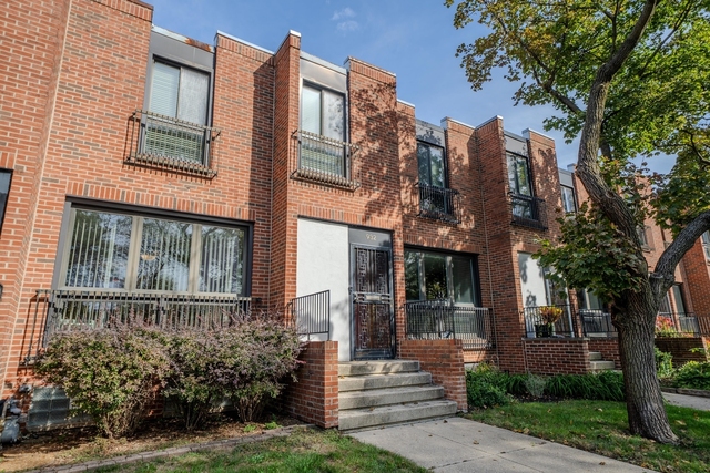 932 E 55th Street - Photo 1