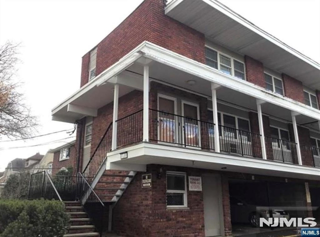 320 Elm - Photo 1