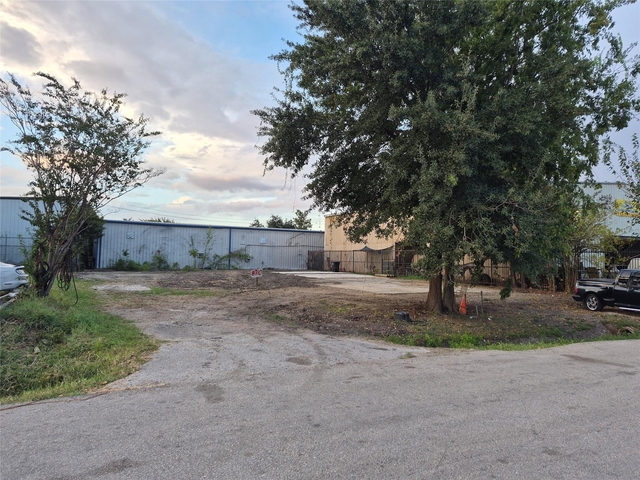 8710 Daffodil Street - Photo 1