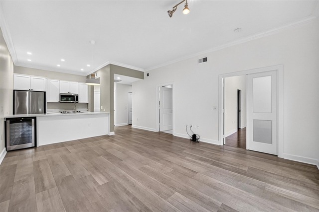 100 Willard Street - Photo 1