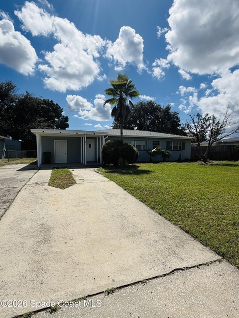 481 Orange Avenue - Photo 1