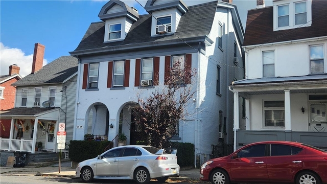 527 Wyandotte Street - Photo 1