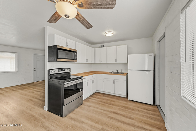 704 W 11th Street - Photo 1