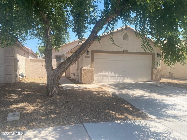 622 W Colt Road - Photo 1