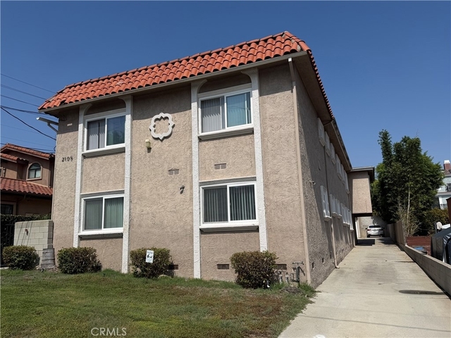 2105 Speyer Lane - Photo 1