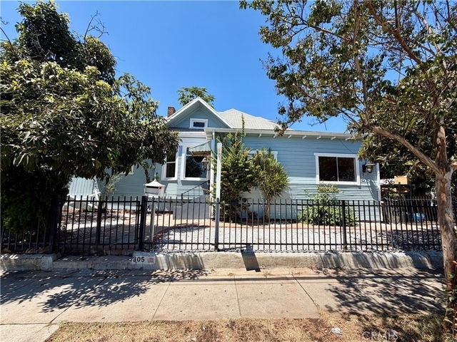 305 S Mott - Photo 1