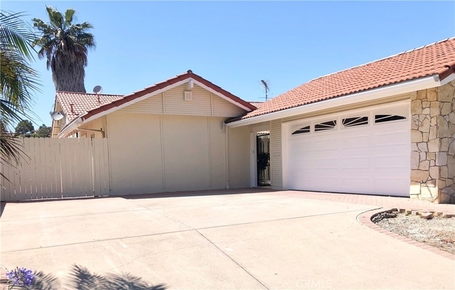 615 Avenida Vaquero - Photo 1
