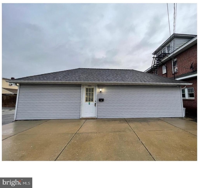 1 New Jersey Ave - Photo 1