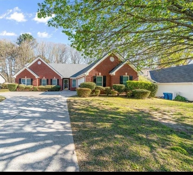 1840 Heatherton Road - Photo 1