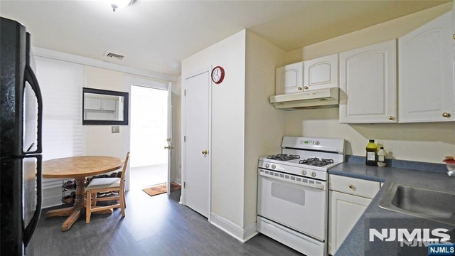 227 Godwin - Photo 1