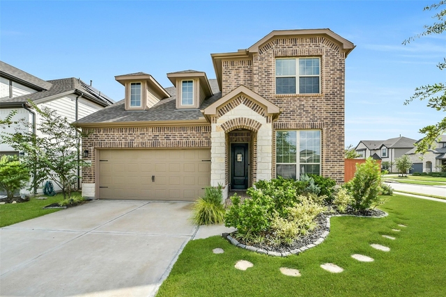 7106 Bur Oak Bend Way - Photo 1