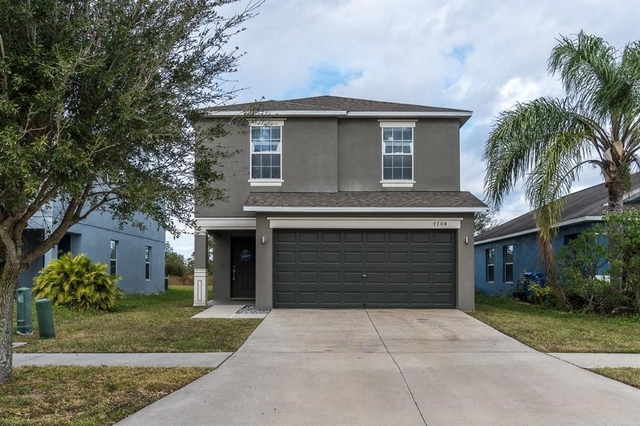 7704 Maroon Peak Drive - Photo 1