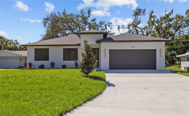 1204 Groveland Avenue - Photo 1