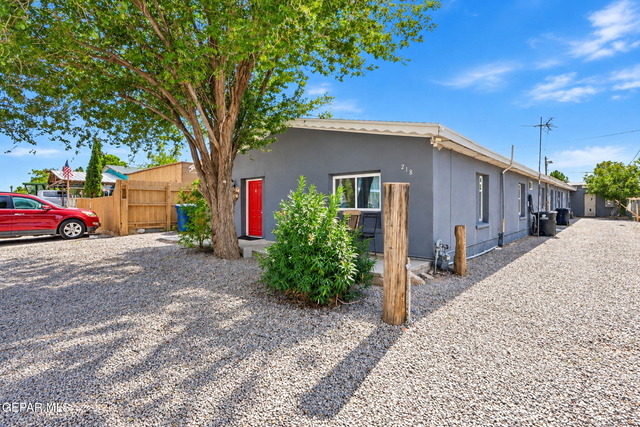 218 Nw I Avenue - Photo 1