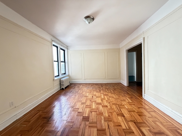 1803 Riverside Drive - Photo 1