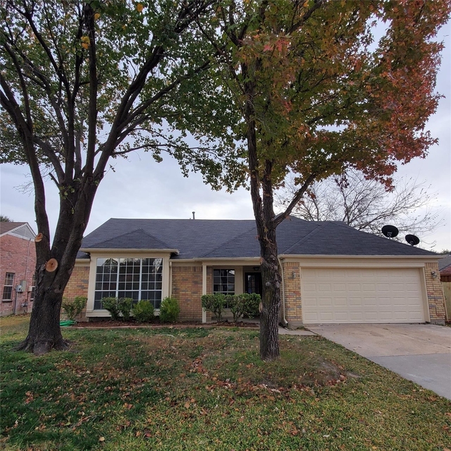 8006 Yacht Club Drive - Photo 1