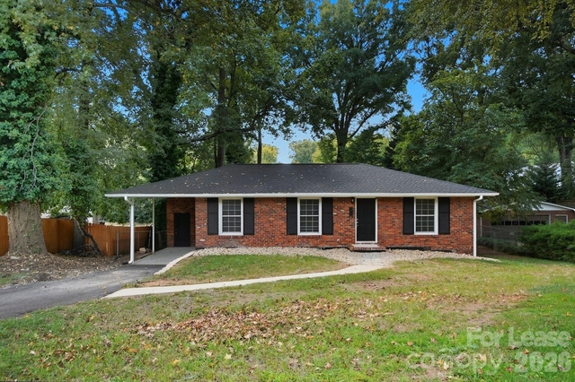 332 Seneca Place - Photo 1