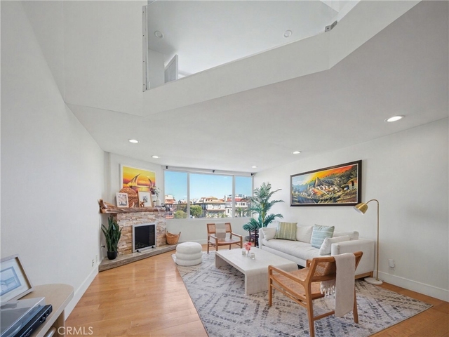 33 Privateer Street - Photo 1