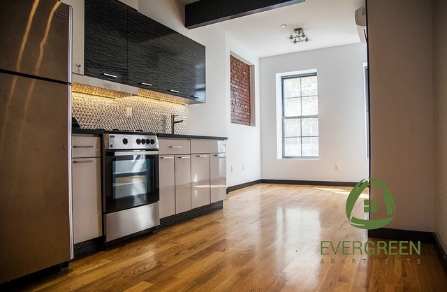 957 Kent Avenue - Photo 1