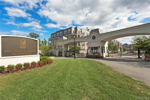 1000 Royal Court - Photo 1