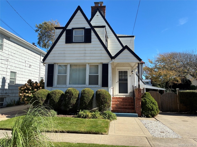 54 Erie Avenue - Photo 1