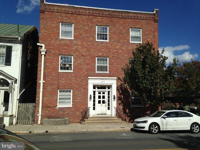 208 W Boscawen Street - Photo 1