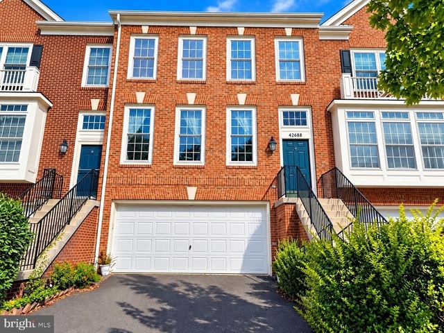 42688 Rolling Rock Square - Photo 1