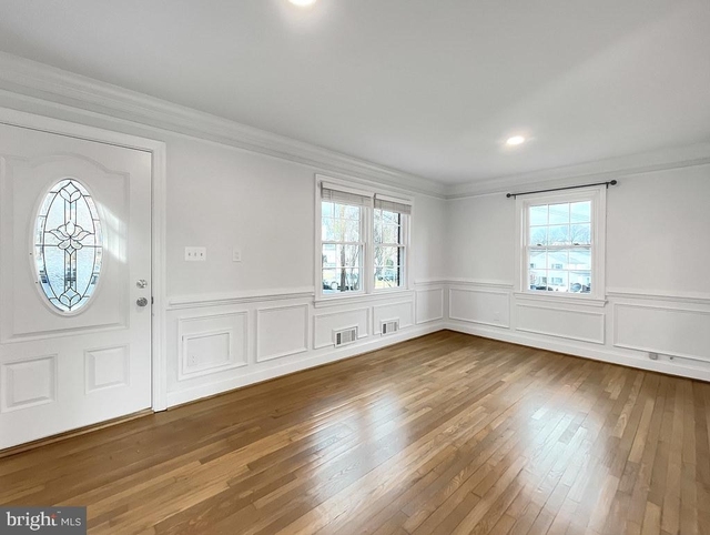 5004 12th Street S - Photo 1
