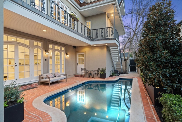 1810 W 35th St - Photo 1
