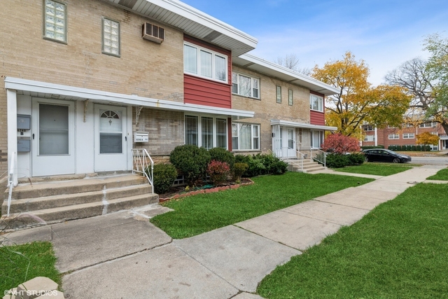 6240 N Cicero Avenue - Photo 1