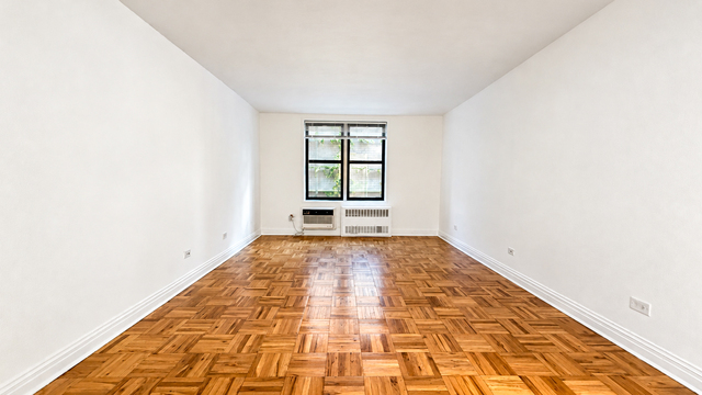 151 West 16th Street - Photo 1